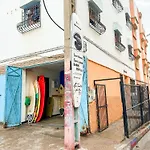 Single Bed - Cozy Dormitory - Surf Territory